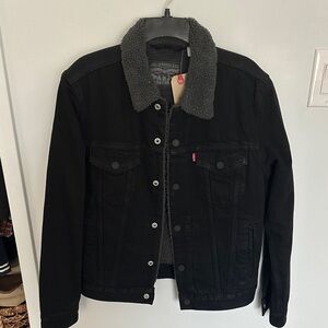 Levi's Black Denim Jacket with Gray Sherpa Collar- men’s small